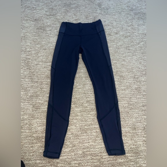 Lululemon Navy Polka Dot Mesh Legging - Picture 4 of 5
